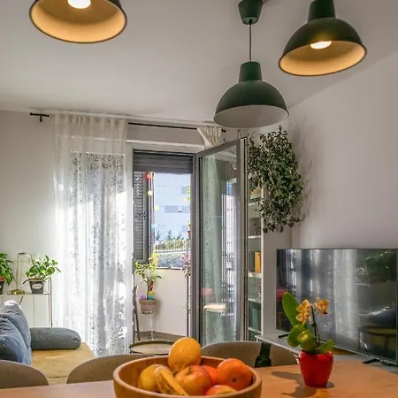 Luxury Ruby Apartment